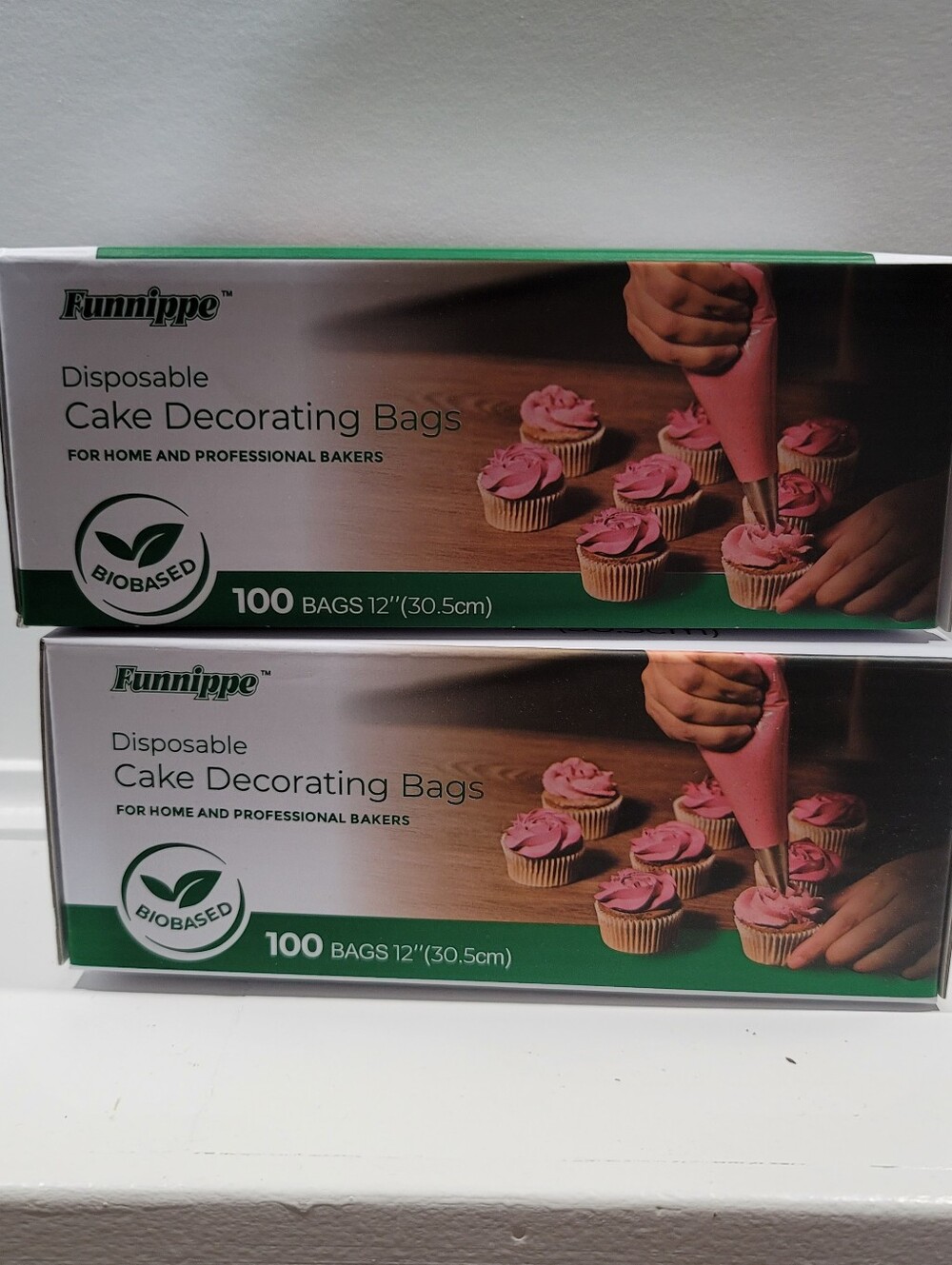 Bundle Of 2 Funnippo 100 Disposable Cake Decorating Bags -12 Inch NIb